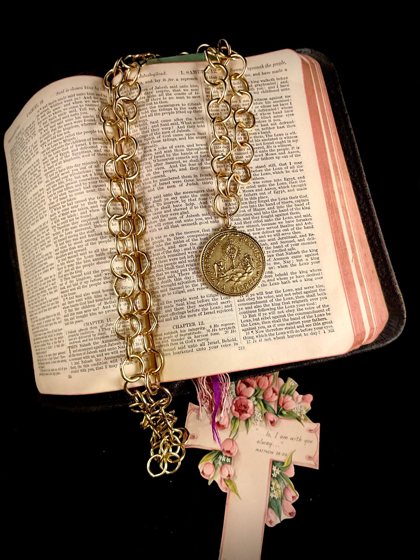 Gold Chain San Agustin la Sierra and Cofradia del St Mo Sacramento Medal