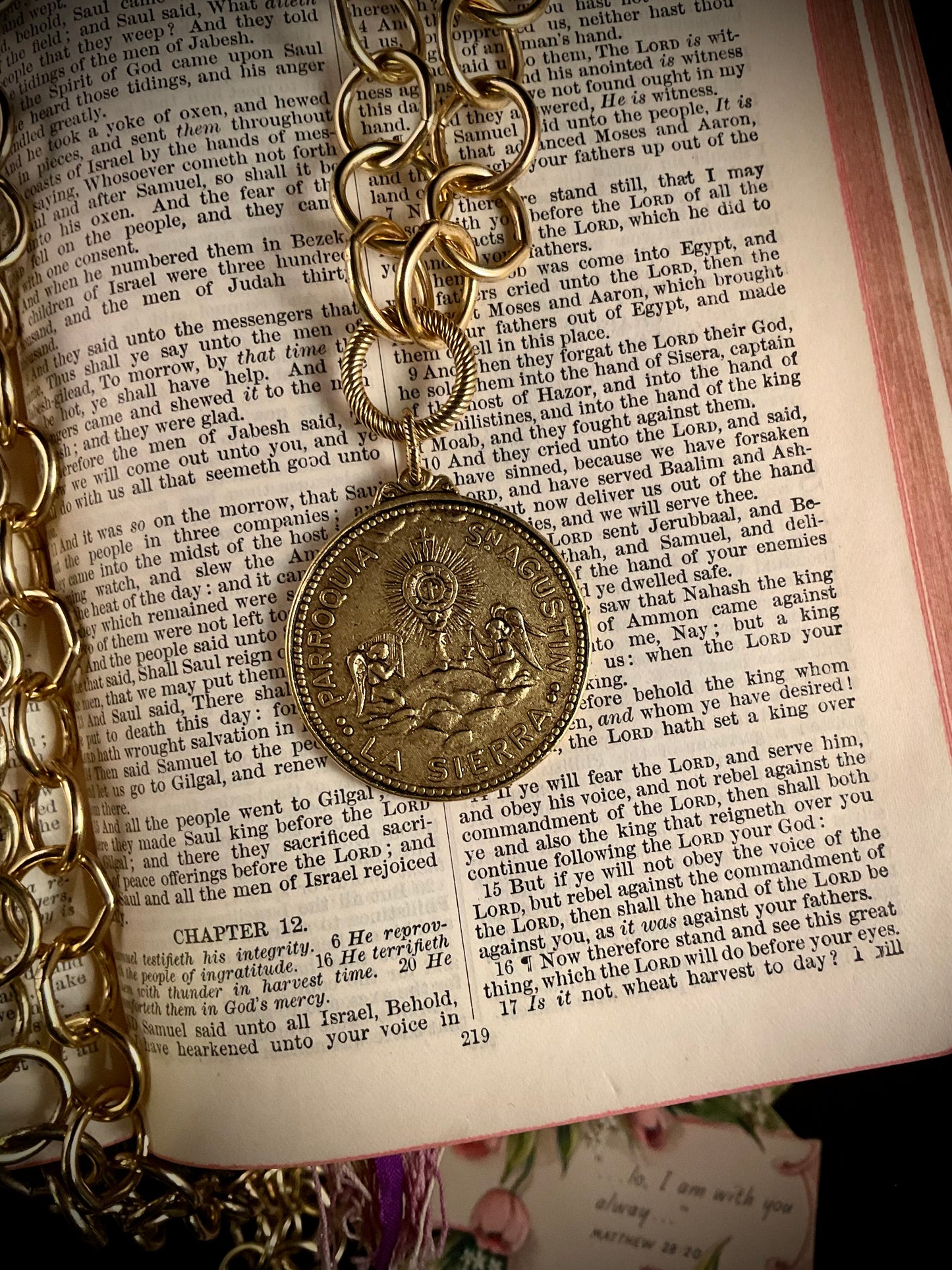 Gold Chain San Agustin la Sierra and Cofradia del St Mo Sacramento Medal