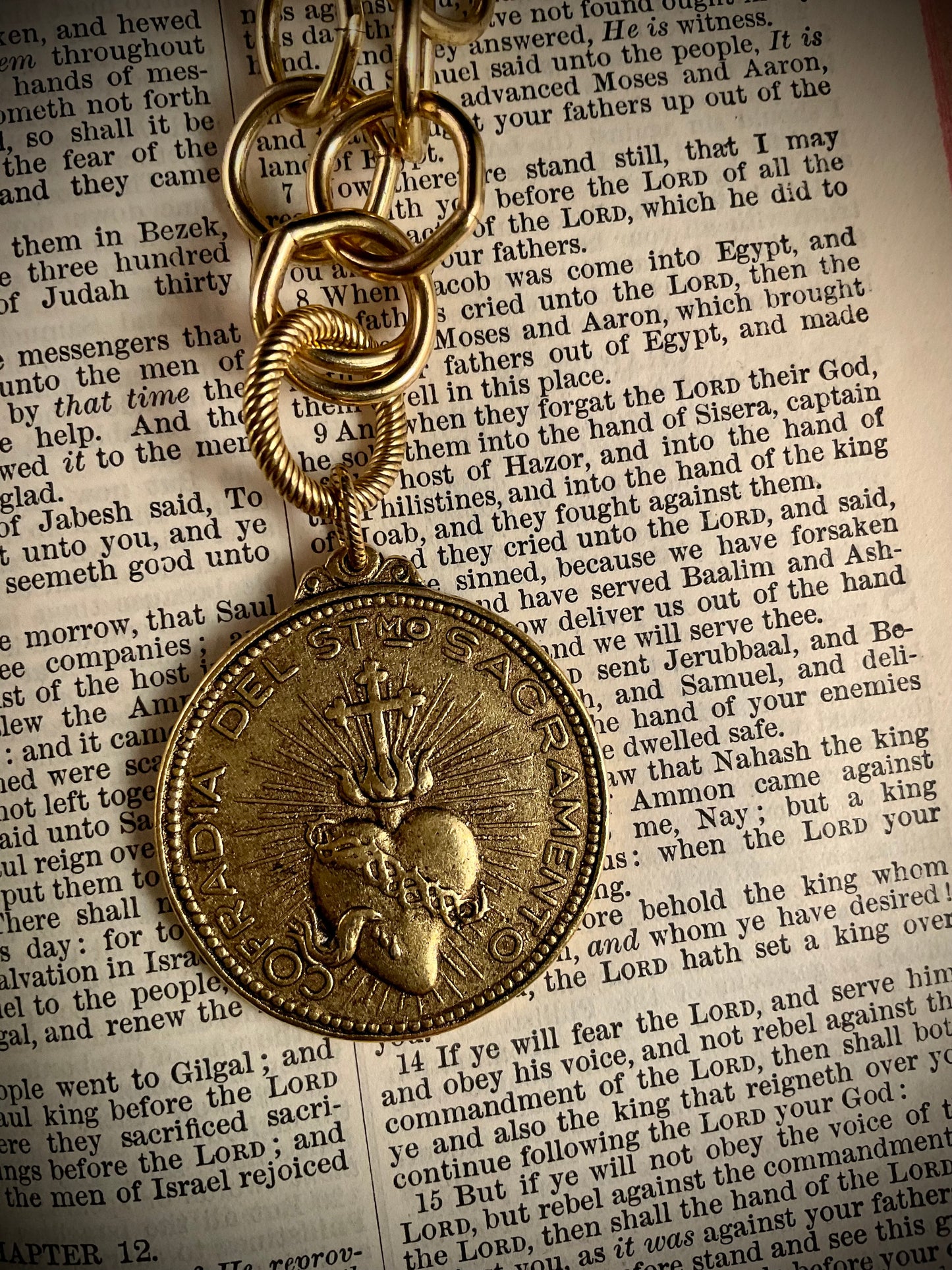 Gold Chain San Agustin la Sierra and Cofradia del St Mo Sacramento Medal
