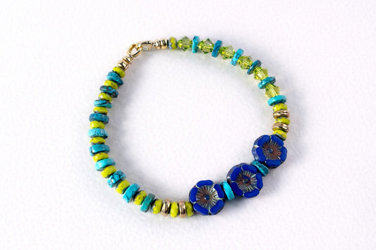 Blue Garden Bracelet – Czech Glass Flowers, Turquoise & Crystal 7.5"