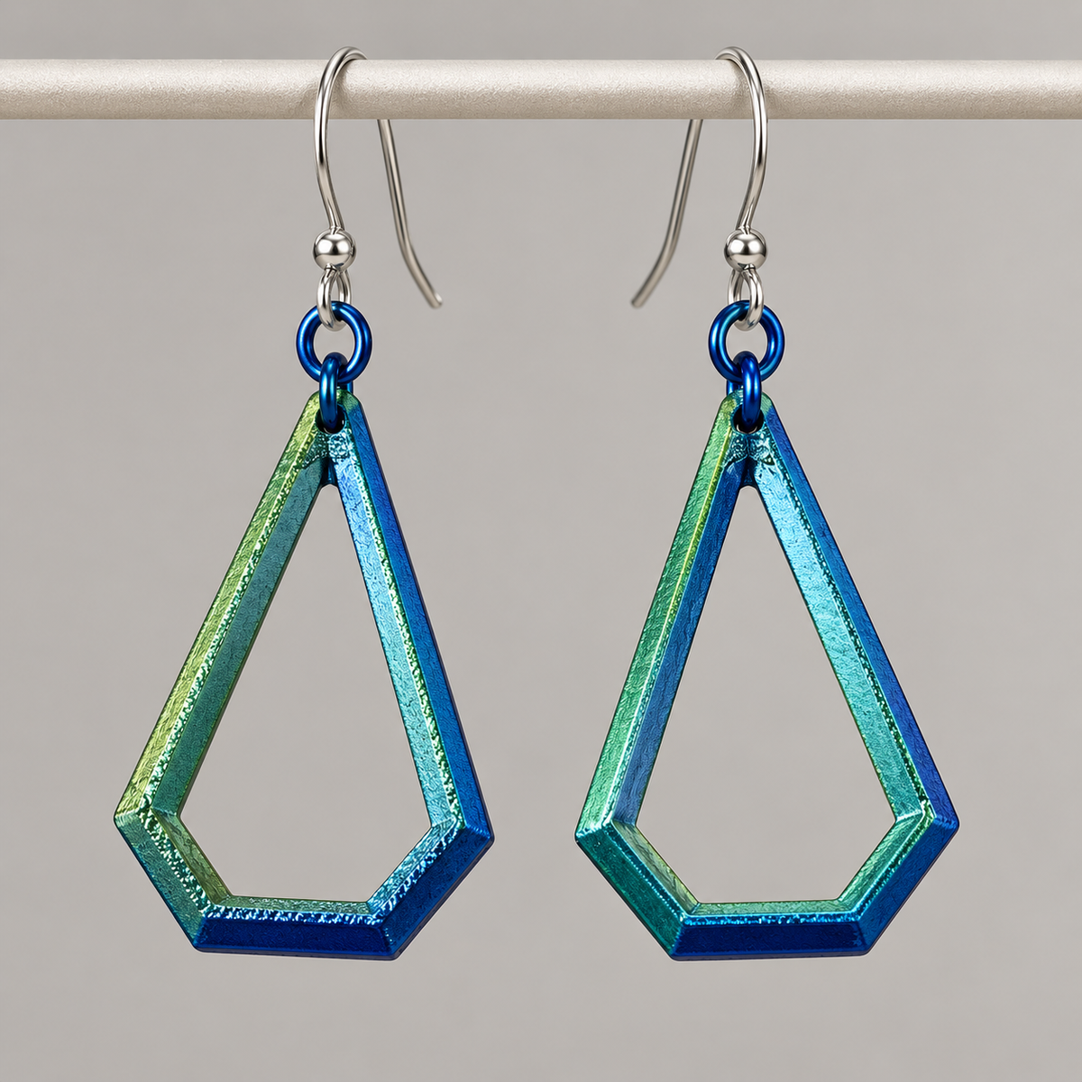 Color Shift 3D-Printed Geometric Earrings
