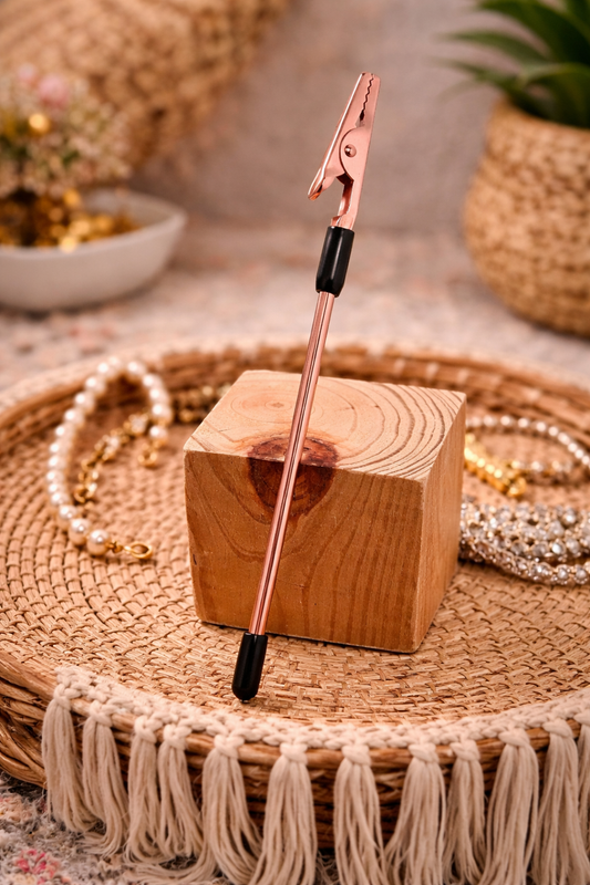 Bracelet Helper Tool – Easy One-Handed Jewelry Clasp Assist | Rose Gold Bracelet Fastening Aid