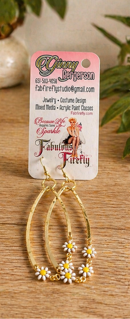 Daisy Chain Gold Drop Earrings – Acrylic Floral Beaded Earrings (Boho Statement Earrings)