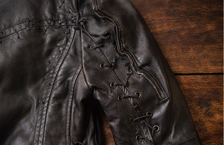 Vintage Women's 90s Black Leather Moto Jacket – Milwaukee Clothing (Size XL)