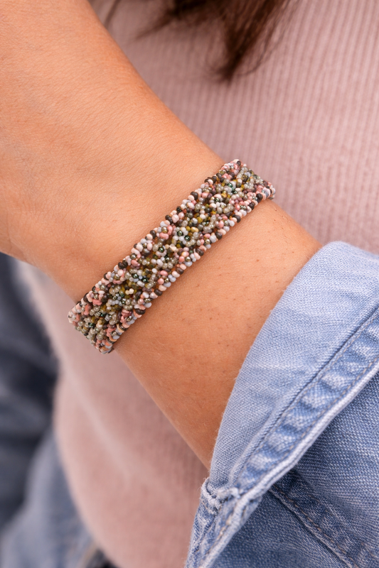 Vintage Peanut Bead Woven Bracelet – Earth Tone Seed Bead Bracelet 8 Inch