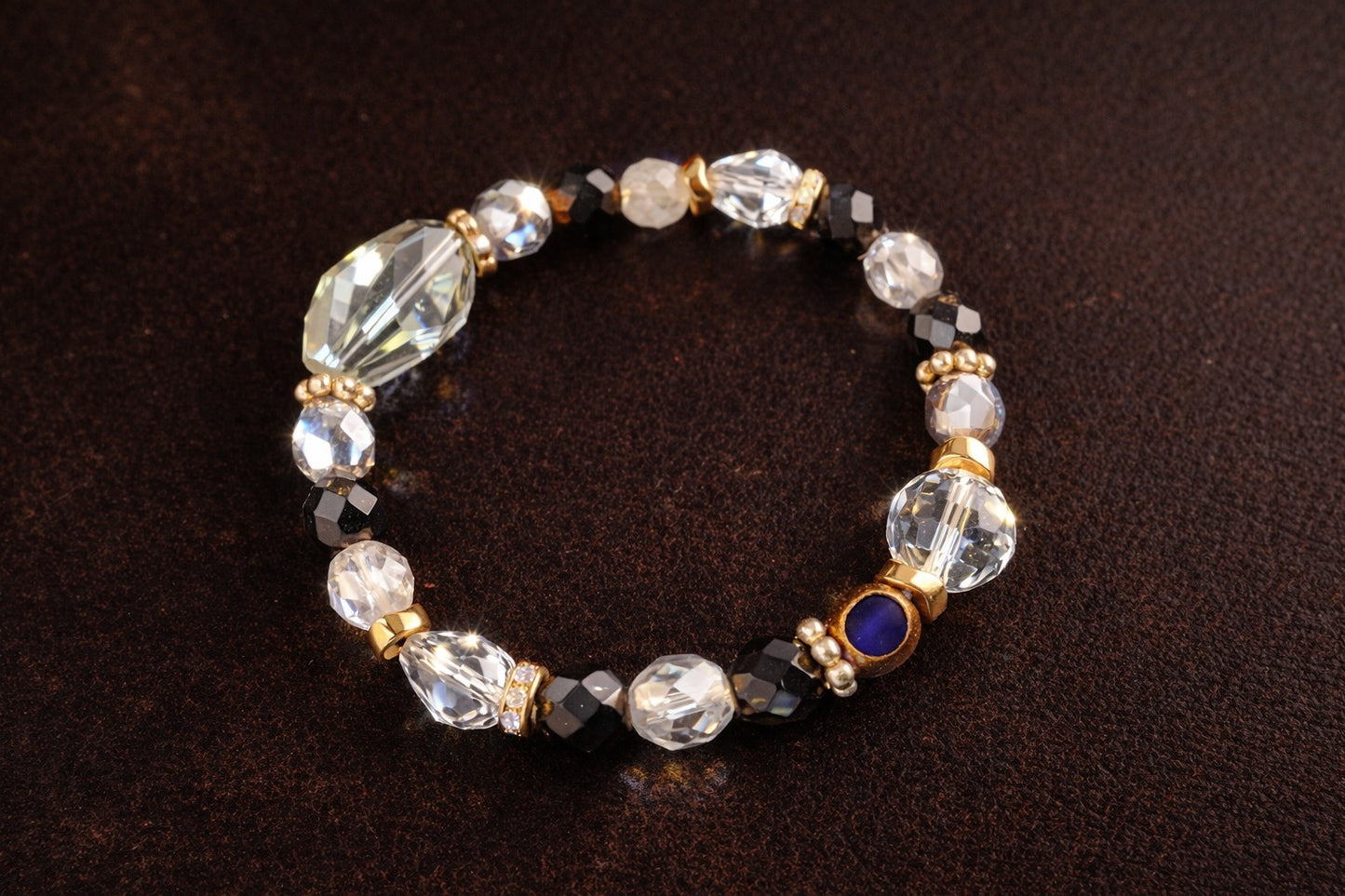 Aurora Trapeze Bracelet - 7-7.5" Stretch bracelet