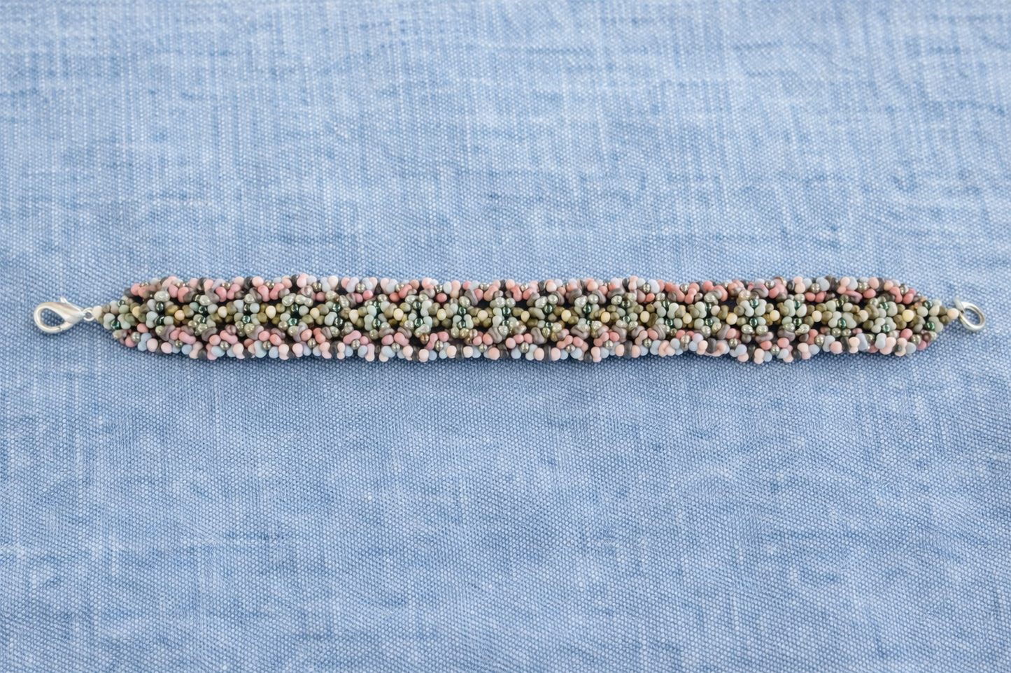 Vintage Peanut Bead Woven Bracelet – Earth Tone Seed Bead Bracelet 8 Inch