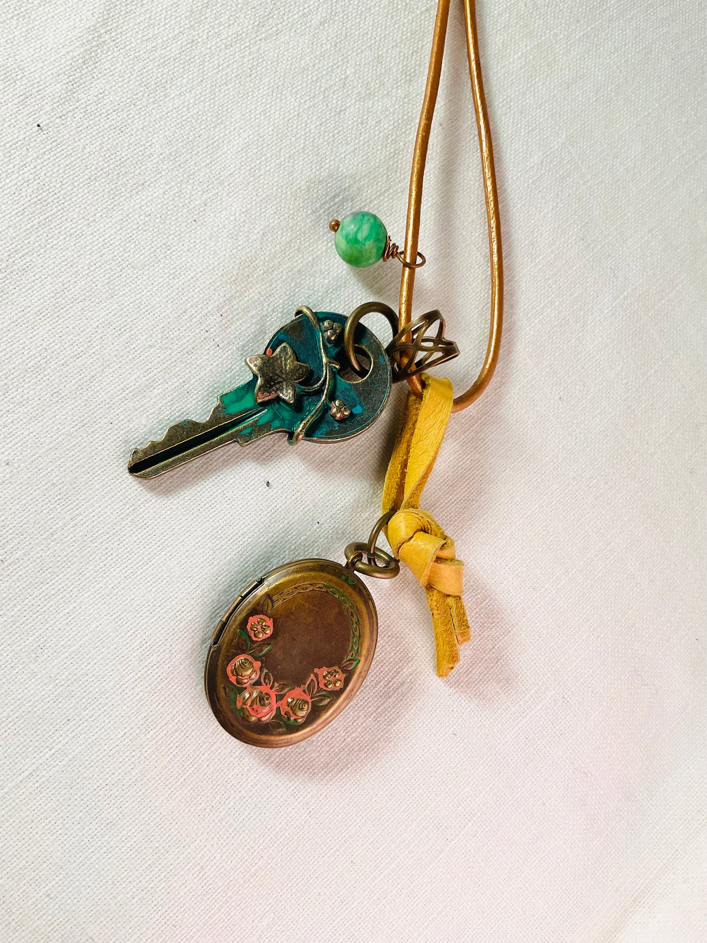 Necklace - Unlock My Treasures Locket