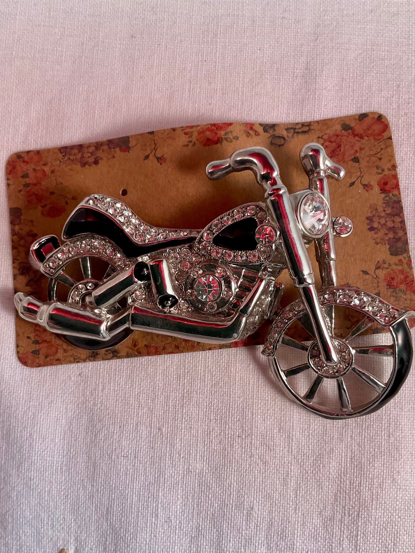Vintage Brooch Bar – Choose Your Favorite Statement Pin!