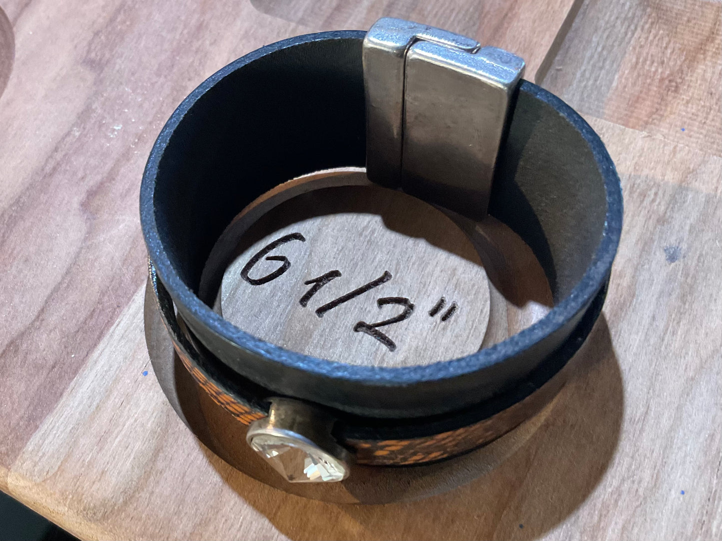 Boho Leather Statement Bracelets – Magnetic Clasp Artisan Collection