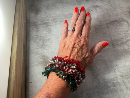 Luxury Handwoven Herringbone Beaded Bracelet with Pearls, Crystals & Copper Clasp – 7.5 Inch Statement Cuff