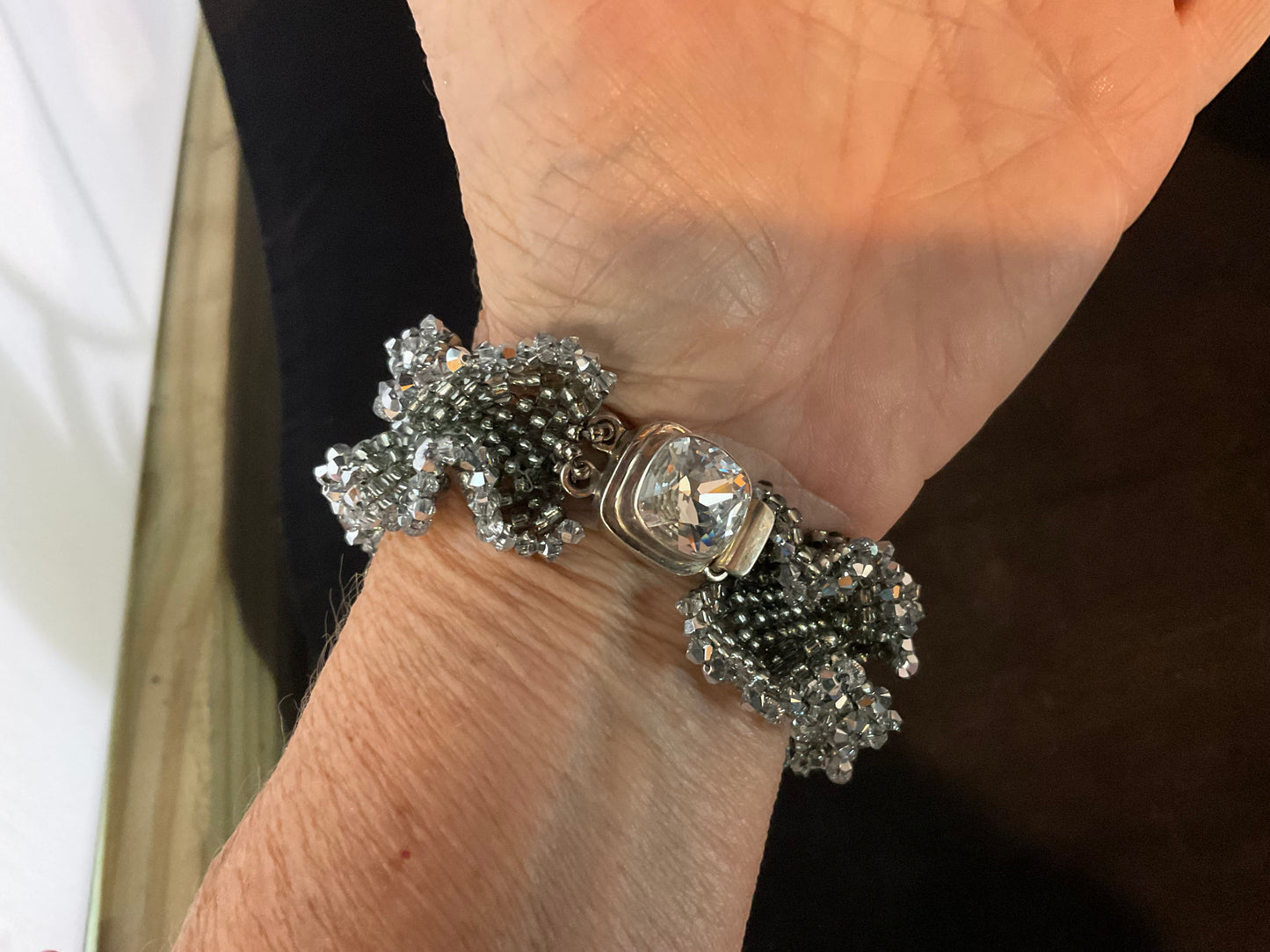 Ruffled Seed Bead & Swarovski Crystal Bracelet – 7.5 Inch
