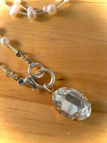 Crystal & Pearls Necklace