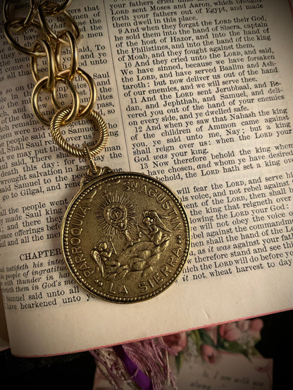Gold Chain San Agustin la Sierra and Cofradia del St Mo Sacramento Medal